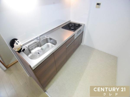 �L�b�`�� �L�b�`���͑�l2�l������ł���Ƃ�̂���L���ŁA�����̉Ǝ��̎��Ԃ����K�ɁB
���q���܂́u����Ă݂����I�v�ɂ��A�Ί�ŉ��������Ȃ��Ԃł��B