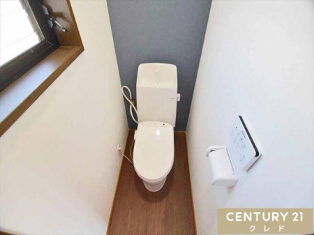 �g�C�� �V�b�N�ȃA�N�Z���g�N���X����ۓI�ȁA���������̂���g�C���B���t���Ŏ��R���C���ł��A��������ۂ��₷���̂��������|�C���g�B�������֍������ŁA�����̕�炵�����K�ɃT�|�[�g���܂��B