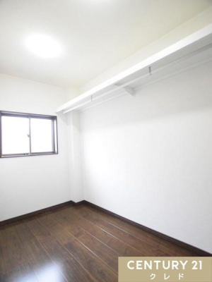 ���[ �yWIC�z
���t���Ŗ��邭�A���C���ł���E�H�[�N�C���N���[�[�b�g�B��e�ʂ̎��[�͂ŁA�ߗނ͂������A�G�߉Ɠd��X�[�c�P�[�X������������܂�܂�