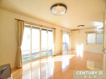 ���r���O �yLDK21���z
�쐼�����̑傫�ȑ�����g���ȗz�����������ޖ��邢��ԁB���Ƒ��ł������Ƃ��낰��A�J���I�ŐS�n�悢�������ł��B