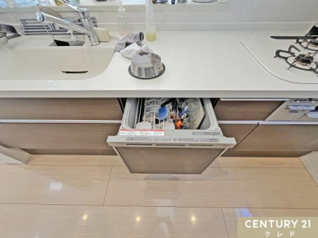 �L�b�`�� �y�r���h�C���H���򊣑��@�z
�Չ����������r���g�C���H��@�ŉƎ��̎��Z������`���B
�V���N�E��Ƒ����������ƕۂ��A���؂�J�S���炸�Œ����X�y�[�X���L����܂��B