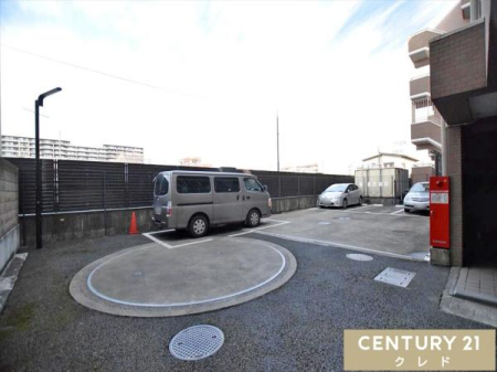  ���ԏ�i11000�~/���z�j
�o�C�N�u����i2000�~/���z�j
���֏�L��i200�~/���z�j
�󂫂̏ꏊ��ԃT�C�Y�̐���������܂��̂ŁA����]�̏ꍇ�͂��C�y�ɂ��m�F���������܂��B