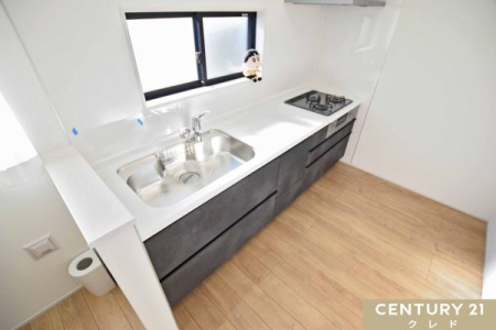 �L�b�`�� �����玩�R�������閾�邢�L�b�`���ł��B���C�����₷���A������������ɂ����̂��������|�C���g�B3���R�����ƍL�߂̃V���N�Œ������X���[�Y�ɂł��܂��B