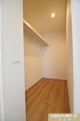 ���[ �V�[�Y�����̃A�E�^�[���珬���ނ܂ŁA�ߗނ������Ղ���[�ł���A�m���D���ɂ���������e��WIC�B�����̂��m���I�т��y���݂ɂȂ肻���ł��B