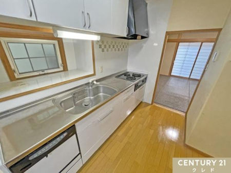 �L�b�`�� �y1�K�L�b�`���z
�W�����Ă��������ł���Ǖt���^�C�v�̃L�b�`���ł��B
���r���O�A�_�C�j���O�ƈ�̉������L�b�`���͂������̍ۂ��Ƒ��Ɗ��Y�����Ƃ��ł��܂��B