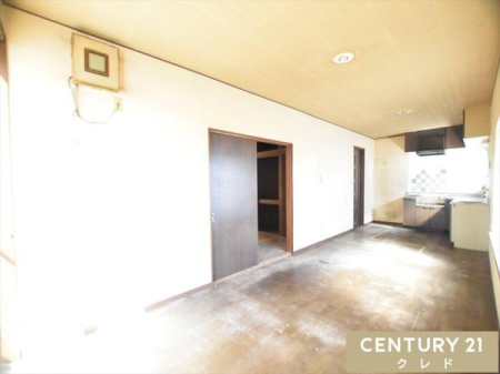 ���r���O -