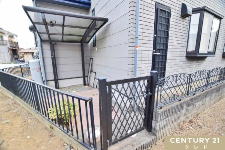 ���̑� �ʋ΁E�ʊw�Ȃǎ��]�Ԃ����g���̂��Ƒ����֗��I
�����̕t�������փX�y�[�X�͉J�Ȃǂɂ��K���玩�]�Ԃ����܂��B