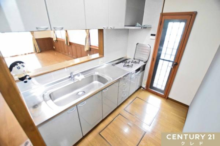 �L�b�`�� �㉺�ɏ[���������[��������V�X�e���L�b�`���I�������[������A�H�ނ�H��A����������������Ɛ����ł��܂��B
�S�~�o���ɕ֗��ȏ�����t���B