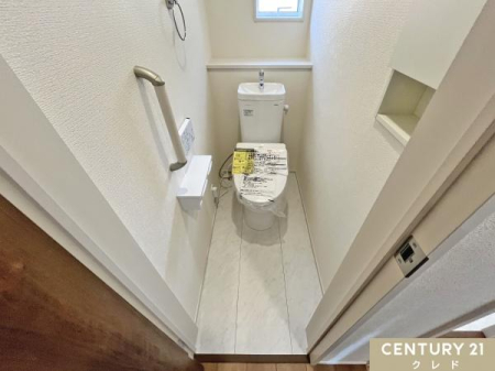 �g�C�� ���₷�����삪�ȒP�ȉ������֍��B
�ǖʂɃ����R����ݒu���邱�Ƃɂ��A�y�Ȏp���ł̑��삪�\�B
��������Ƃ������ő|�����₷���݌v�ł��B