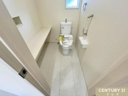 ���̑� ���Z�܂��ɂ�2�J���Ƀg�C��������܂��B
���q�l�⍂��҂̂��Ƒ������邲�ƒ�ɂ��I�X�X���B
���q�p�Ȃǂ̎g���������ł��܂��B