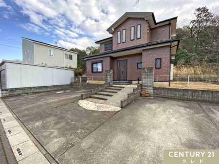 �O�ʓ��H�܂ތ��n�ʐ^ �~�n��91�؂̂�Ƃ肠��L�������́B�O�ʃX�y�[�X�ɂ͎Ԃ�4�`5�䒓�ԉ\�ŁA���q���⏫���̑��Ԃɂ����S�ł��B
�z��������ǂ��A�J�������ӂ��Z���ł������Ɖ߂����܂��B