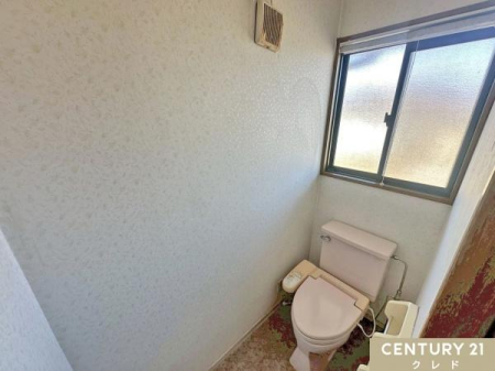 �g�C�� �y2�K�g�C���z
2�K�ɂ��E�H�V�����b�g�@�\�t���g�C����݂��Ă���̂Ő����������X���[�Y�ɂȂ�܂��B���̖Z�������ԑт�2�����̃g�C���𗘗p�ł��邱�Ƃŏo�΂�o�Z�O�̎��Ԃɗ]�T�����܂�܂��B