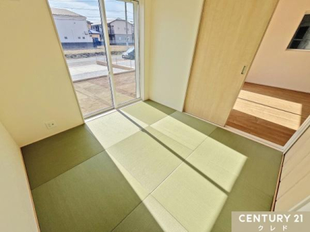 �a�� �y�a��4.5���z
���r���O�ɗאڂ���a���͏_�炩�ȏ�ŉ��������ɂ����Ռ����z���B�L�b�`�����猩����L�b�Y�X�y�[�X�Ƃ��Ă��g�p�\�ł��B