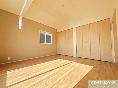 �Q�� �y�m��8���z
�]�T�̂���L���ŉ��K�ɉ߂����鎺���͕v�w2�l�̐Q���ɂ��������߂ł��B
�x�b�h�T�C�h�Ƀe�[�u����u������A�Ǐ��̂��߂̓����{��u�����Ƃ��ł��܂��B