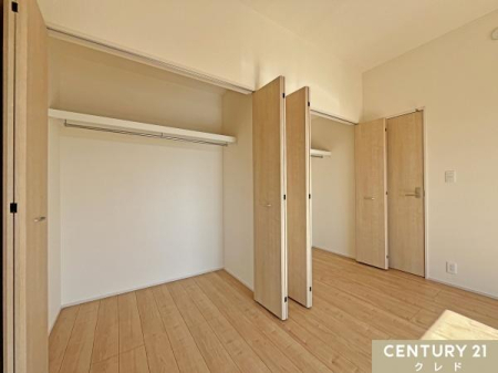 ���[ �y�m��8���z
�S�������[�t���Ő����̕ω��ɑΉ������Ă��������g�����Ƃ��ł��܂��B
�������m�ۂ��邱�Ƃő|�������₷���V���ł̗��z�̂����������y���߂܂��B