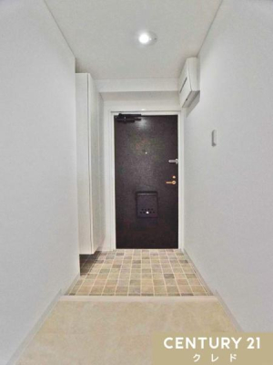 ���� ������Ƃ������邢��ԂɁA���U�C�N�^�C�����̓y�Ԃ��������ȃA�N�Z���g�ɂȂ������ւł��B
�A������Ƒ���K���Q�X�g���A�u�₩�ȕ��͋C�ł��o�}�����܂��B