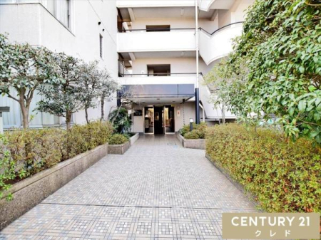 �G���g�����X �|���̍s���͂����Y��ȃG���g�����X�B����ɂ������ȓ����͊Ǘ��l���񂪂���̂Ŗh�Ɩʂ����S�ł��B