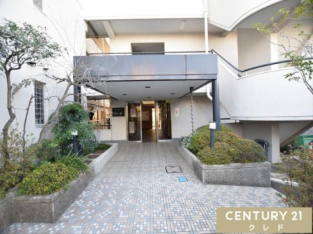 �G���g�����X �|���̍s���͂����Y��ȃG���g�����X�B
����ɂ������ȓ����͊Ǘ��l���񂪂���̂Ŗh�Ɩʂ����S�ł��B