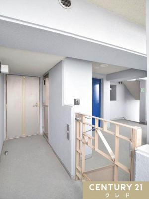 ���� ����t���̐�p���փ|�[�`�́A�x�r�[�J�[��A�E�g�h�A�p�i�̈ꎞ�u���ɂƂĂ��֗��B
�O����̎������قǂ悭�Ղ��Ă����̂ŁA�v���C�o�V�[�����S�ł��B