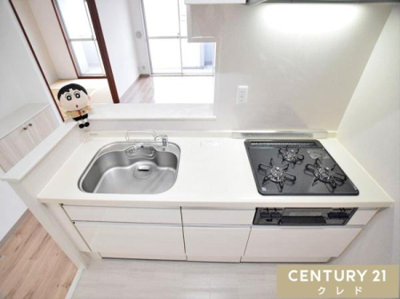 �L�b�`�� �Ƒ��ƃR�~���j�P�[�V���������Ȃ���Ǝ����ł���Ζʎ��L�b�`���B
�K�X�R�����ƃL�b�`���̐������������A���K�ɂ��g�����������܂��B