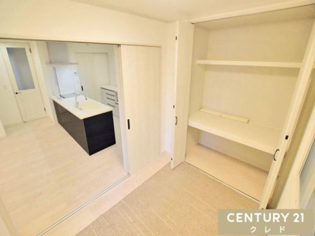 �m�� �y�m��3���z
���r���O�ɗאڂ��Ă���A�����J�����čL�X�Ǝg������A�߂Č��ɂ�����ƃ��C�t�X�^�C���ɍ��킹�ăt���L�V�u���Ɋ��p�ł��܂��B