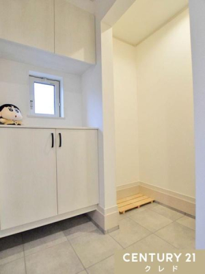 ���� �֗��ȃV���[�Y�C���N���[�N���������܂����B�C�����łȂ��A�x�r�[�J�[��S���t�o�b�O�Ȃǂ̑傫�ȉו������̂܂܎��[�\�B���ւ���ɃX�b�L���ƕۂĂ܂��B