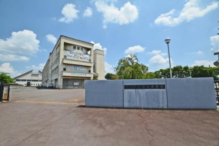 ���ӊ� �y���w�Z�z�񋏒����񋏒��w�Z�F3500m