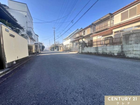 �O�ʓ��H�܂ތ��n�ʐ^ ����������u�߃����v�w�k��19���B
���I�R�[�c�k��9���I
�R���r�j��h���b�O�X�g�A���k�������ɏ[�������������֐��̍����Z���I