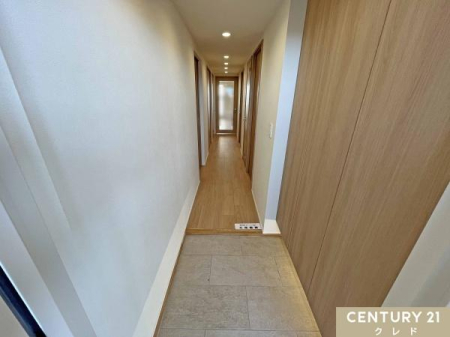 ���� �ԐڏƖ����������Ƃ炷���邭�A��������Ƃ������ցB
�V���[�Y�{�b�N�X�ɂ͂��Ƒ��S���̌C���X�b�L���ƕЕt���A���ł��Y��Ȍ��ւł��q�l�����}���ł��܂��B