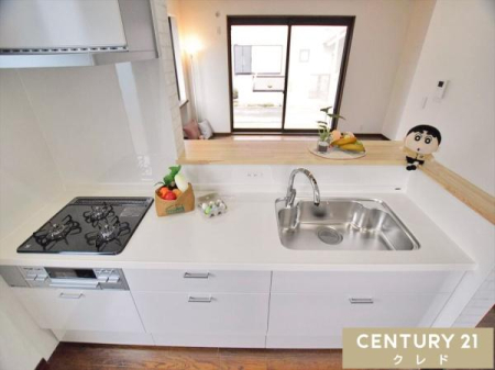 �L�b�`�� �V�K�����ς݂Ő������̂���L�b�`���B���r���O�ŗV�Ԃ��q���܂������Ȃ��璲�����ł�����S�̑Ζʎ��ŁA�����̉Ǝ����C�����悭�s���܂��B