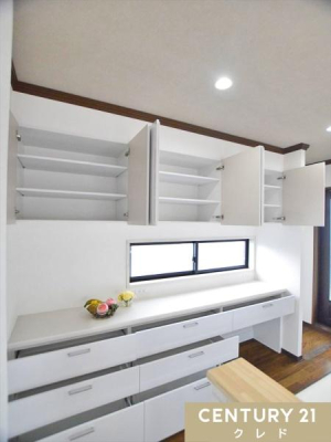 �L�b�`�� ������Ƃ������������ӂ���e�ʂ̃J�b�v�{�[�h�B�L�x�Ȓ݂�˒I������o���ŁA�H��ނ�����������[�ł��܂��B