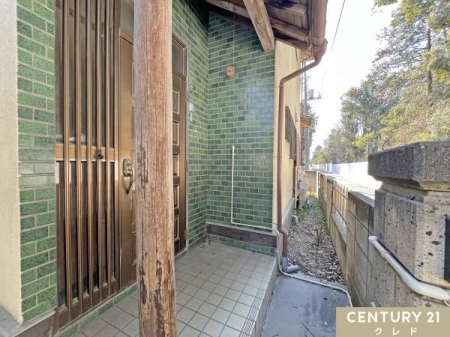 ���� ���ւ̓���������͔݂��[���J�̓��̏o������T�|�[�g�B
�^�C���~���̑����͉J�̓��ɂ��ʂ���܂��A�����⌺�ւ̓����ւ̉����h���܂��B