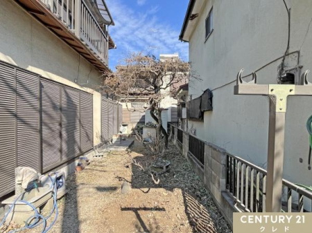 �� ��ɖʂ�������͎����ɂ��g���ȗz����������邱�Ƃ��ł��܂��B
�׉ƂƂ̊Ԋu���L���A����������y���߂邨��Â���Ƀ`�������W�ł��܂��B