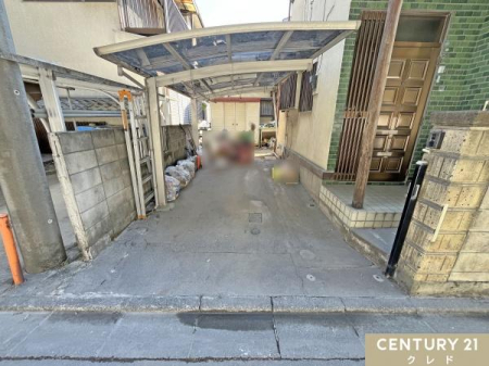 ���ԏ� ���[�t�t���̒��ԏ�͎�1�䂪���ԉ\�ȍL���B
�Ԃ��J���⎇�O���Ȃǂ�����܂��B
�ԈȊO�ɂ����]�Ԃ��u�����Ƃ��ł���̂ŒʋΒʊw�Ŏ��]�Ԃ��g������ɂ��I�X�X���ł��B