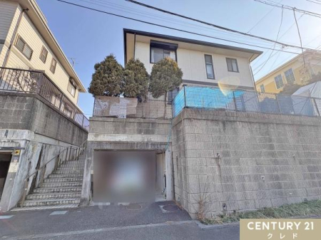 �O�ʓ��H�܂ތ��n�ʐ^ ���H����i�����ꏊ�Ɉʒu���邽�߁A�ʍs�l�̎������C�ɂ��邱�ƂȂ��A�v���C�o�V�[�����Ȃ��琶���ł��܂��B
���]�E�̌����ǍD�ł��I