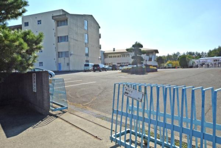 ���ӊ� �y���w�Z�z�����R�s�����R���w�Z�F1290m