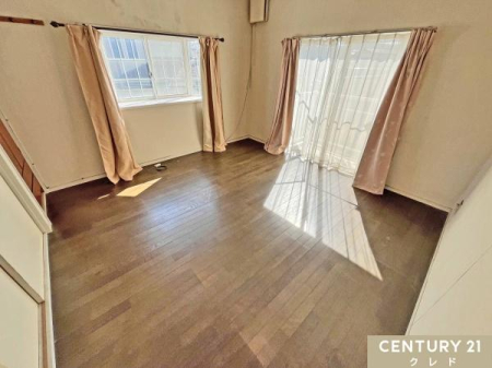 �m�� �y�m��8���z
8���̂�Ƃ肠��m���́A�_�u���x�b�h��u���Ă��\���ȃX�y�[�X������A��Q���Ƃ��Ă����g�����������܂��B
���[�X�y�[�X���m�ہI