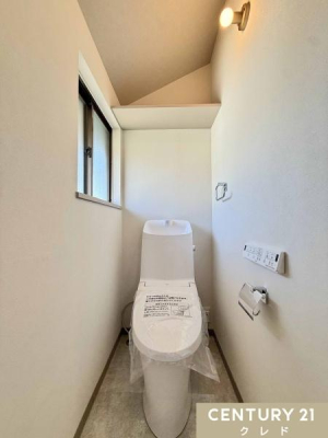 �g�C�� �g������̗ǂ��������֍��ɁA��􂢈�̌^�^���N��������g�C���B
���t���Ŋ��C���o�b�`���I