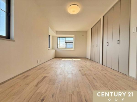 �m�� �y�m��9.7���z
�Ƌ�̔z�u�����R�Ɋy���߂��Ƃ肠���Q���B
2�̃N���[�[�b�g��z�u���A�v�w���ꂼ��̎��[�X�y�[�X���m�ہB