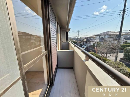 �o���R�j�[ �z���������Ղ�ƍ~�蒍��������̃o���R�j�[�B
�ߑO���͓������肪�ǍD�ŁA�����󕨂₨�z�c���C�����悭�����܂��B
�����̋C�����̗ǂ��ڊo�߂��T�|�[�g���Ă���܂��B