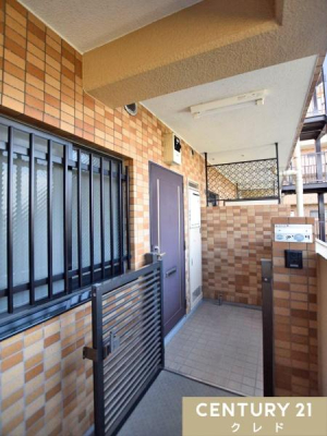 ���� ���֑O�ɂ́A�v���C�x�[�g�������߂����t���̐�p�|�[�`�B���p�L����ʂ�l�̎������C�ɂȂ�ɂ����A�Ɨ�������Ԃ��m�ۂł��܂��B