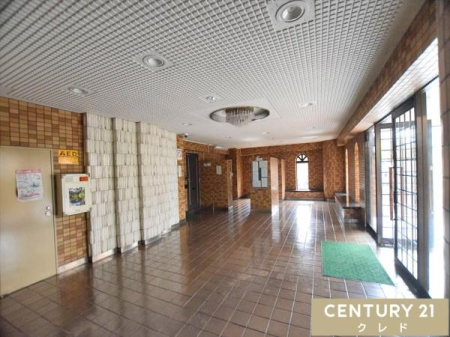 ���r�[ �����K���̃^�C�����d�����������o���A�L�X�Ƃ����G���g�����X�z�[���B���B���e�[�W���̂��闎����������Ԃł��Z�܂��̕���Q�X�g���������}���܂��B