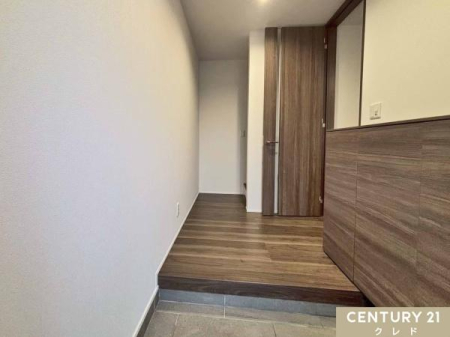 ���� ��Ƃ肠��L���ŌC�̒E��������ו��̎����^�т��y����I
�O���[�^�C���ƃE�b�h���t���[�����O�̃R���g���X�g���������ł��B