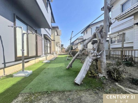 �� �ƒ�؉���K�[�f�j���O�A�o�[�x�L���[���y���߂���B
�l�H�ł��~����Ă���A�������̎�Ԃ�}���Ȃ�����ΖL���Ȍi�ς��y���߂܂��B