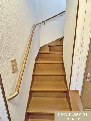 ���̑� �y�肷��t���K�i�z
�p�����s����ɂȂ�₷���K�i�ɂ͊y�ɑ̂��x������肷�肪���Ă��܂��B
�����̎ア���N�̕��₨�q�l�܂ŕ��L�����Ɉ��S�̐ݔ��ł��B