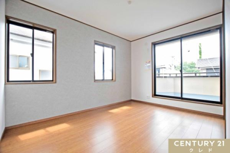 �q������ �y�m��6���z
2�ʍ̌��ŗz����E�ʕ��ǍD�Ȗ��邢�m���B�x�b�h�����u���Ă���Ƃ肪����A�q���������̕����ɂ҂�����ȍL���ł��B