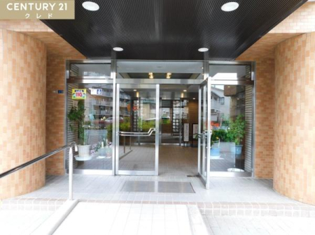 �G���g�����X �y�I�[�g���b�N�t���G���g�����X�z
�h�Ƒ΍�Ƃ��Ă����ʓI�ȃI�[�g���b�N�@�\�t���̃G���g�����X�ł��B
����ƌ���������2�J���ł�������Ƒ΍�ł��܂��B
���̑��ݔ������C�y�ɂ��₢���킹���������B