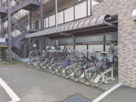 ���̑����p�� �y���֏�z
�ʋ΁E�ʊw�ȂǂŎ��]�Ԃ����g���̂��Ƒ������S���Ă����p���������܂��B�i�󂫏󋵂͗v�m�F�j