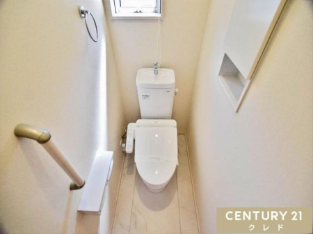 �g�C�� �ǖʂɎ��[��z�����������g�C���͂�Ƃ�̂��鑢��B
�����ɗ]�T�������Ƃ��ł��A�肷��t���ŗ���������X���[�Y�ɍs���܂��B
�y�[�p�[��|���������������B���܂��B