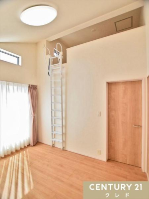 �m�� �y�m��5.25���z
���t�g�𐇖��X�y�[�X�Ƃ��邱�Ƃ�5.25���ȏ�̎g������ɂȂ�܂��B
���������̓��ʂȏꏊ���ł��邨�����͕׋��A�����A�V�т̋�Ԃ̃����n������q�������ɂ��������߂ł��B